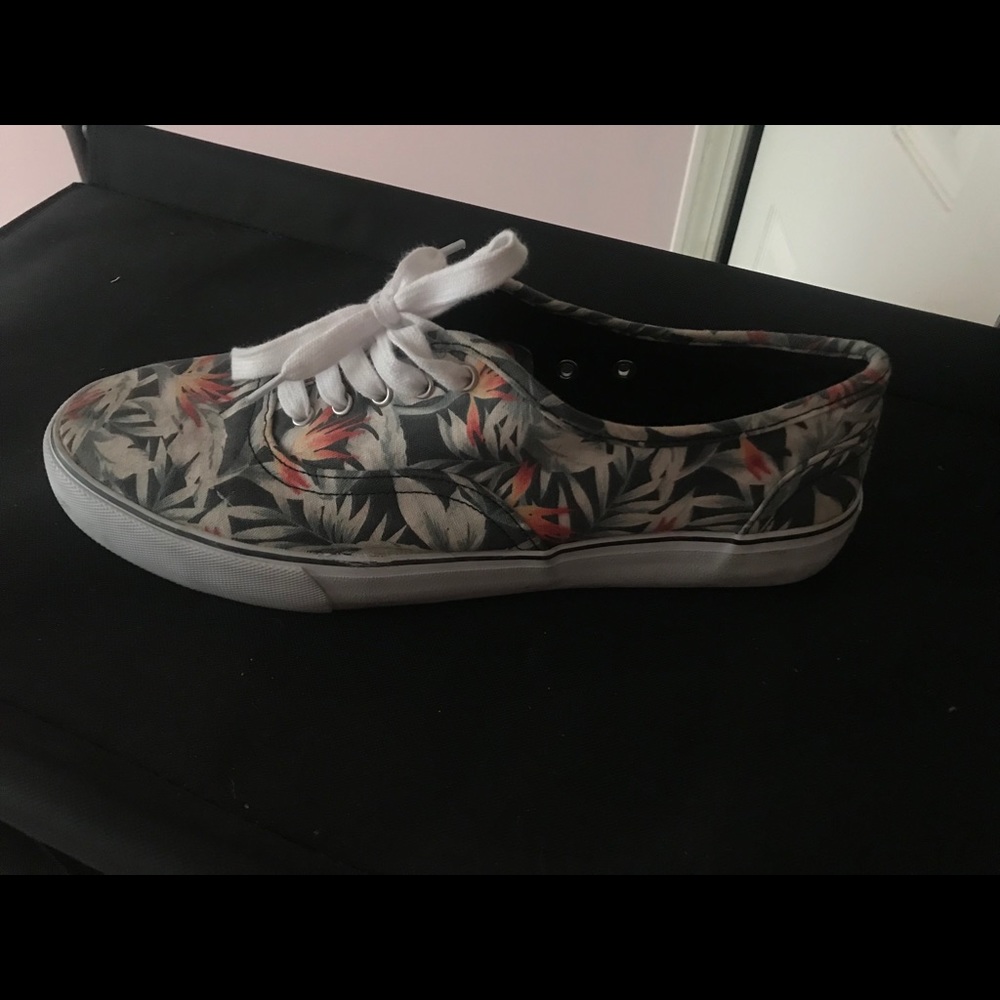 Men’s American Eagle shoes